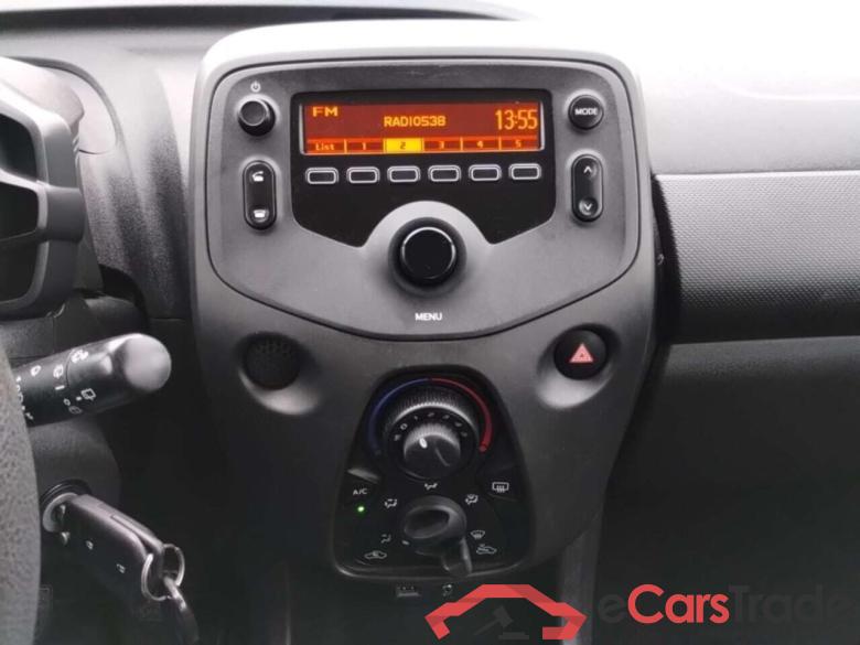 TOYOTA Aygo 1.0 VVT-i x-fun #6