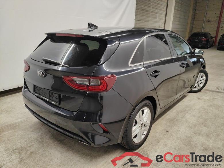 KIA cee'd More 1.6 CRDi 115 DCT ISG 5d #2