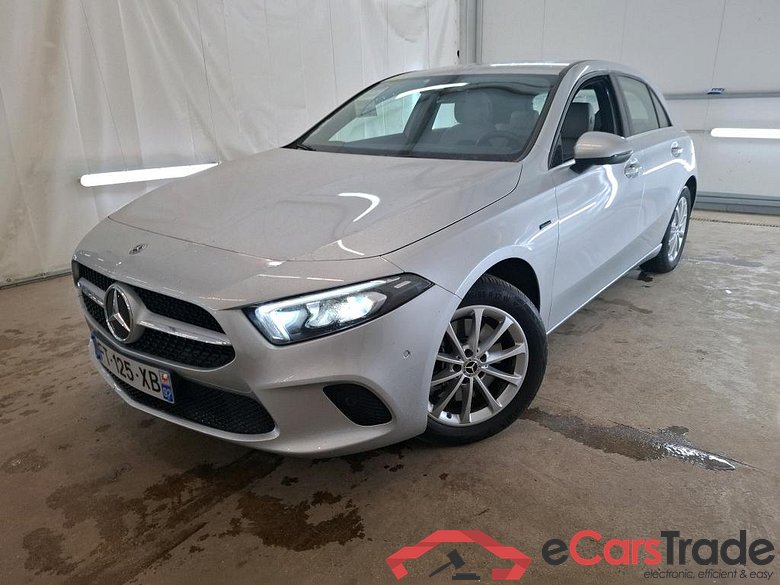 MERCEDES-BENZ Classe A Compact / 2018 / 5P / Berline A 250 e Business Line 8G-DCT #1
