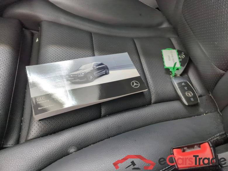 Mercedes-Benz GLC GLC 300e 4MATIC Business Solution 5d #4