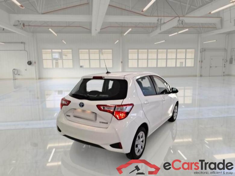 TOYOTA YARIS / 2017 / 5P / BERLINA 1.5 HYBRID BUSINESS #2