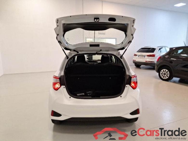 TOYOTA YARIS / 2017 / 5P / BERLINA 1.5 HYBRID BUSINESS #5
