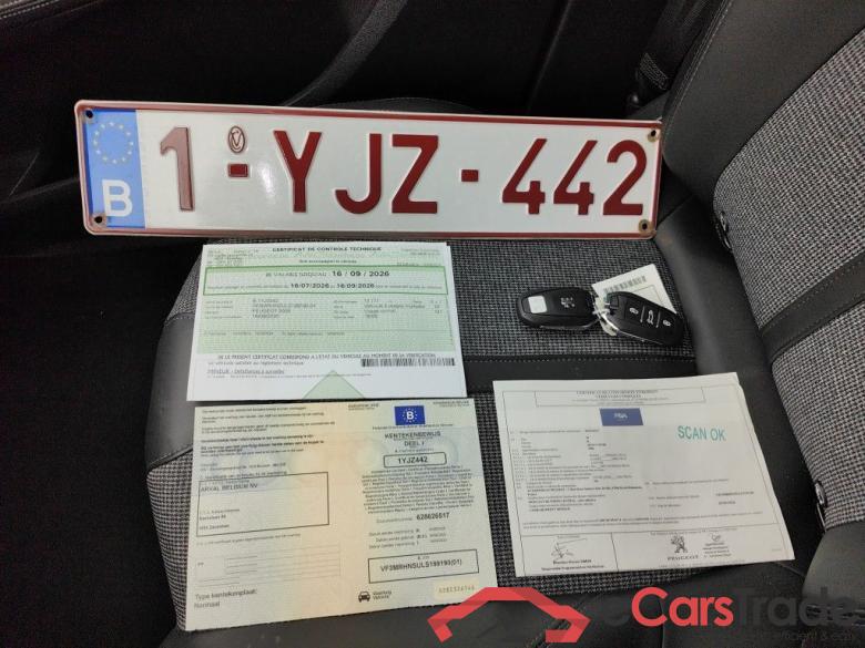 Peugeot 3008 1.2 PureTech 96kW S&S Auto Allure 5d #4