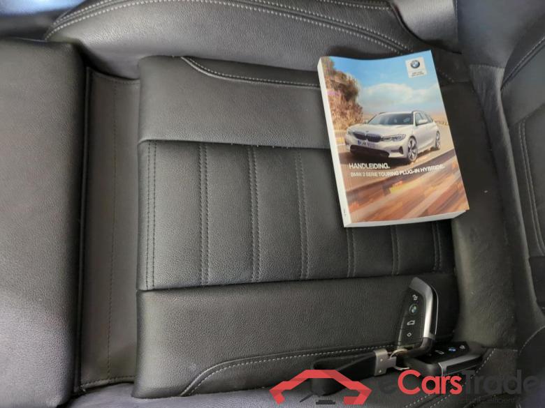 BMW 3 Serie Touring 320e Business Edition Plus 5d #4