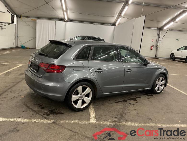 AUDI A3 Sportback Audi A3 Sportback Ambition 1.6 TDI  81(110) kW(ch) 6 vitesses #2