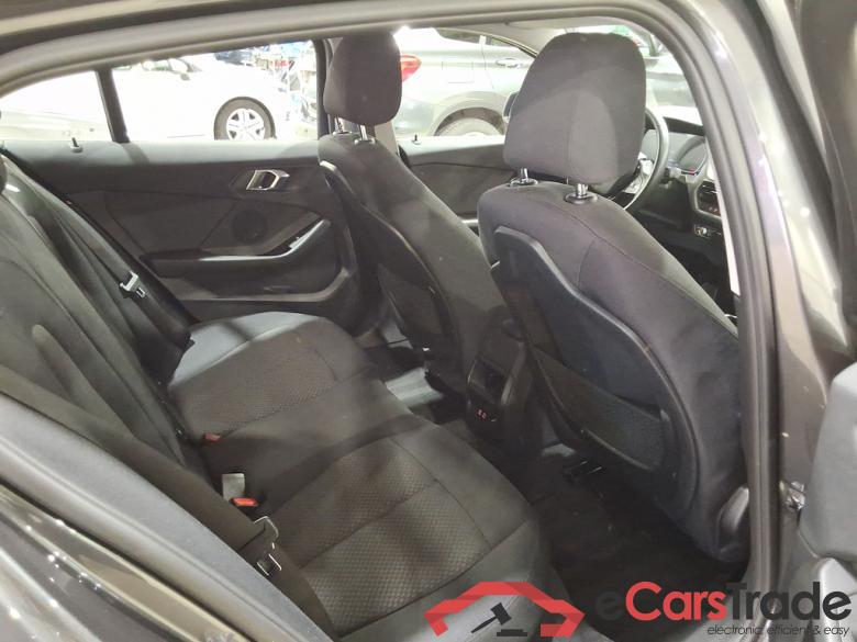 BMW 1 HATCH DIESEL - 2019 118 dA AdBlue #5