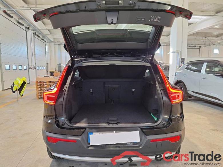 VOLVO XC40 / 2017 / 5P / SUV T4 PLUG-IN HYBRID AUTO RECHARGE INSCR. #5