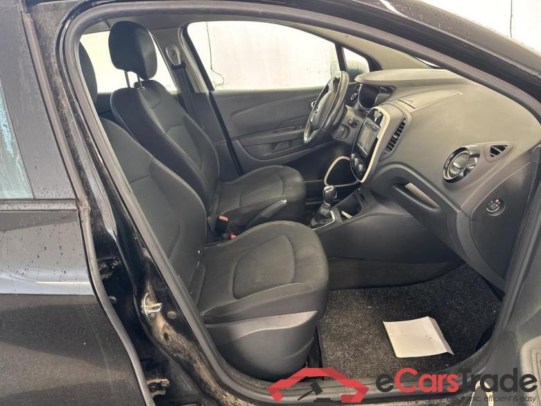 RENAULT Captur / 2017 / 5P / Crossover Business dCi 90 EDC #6