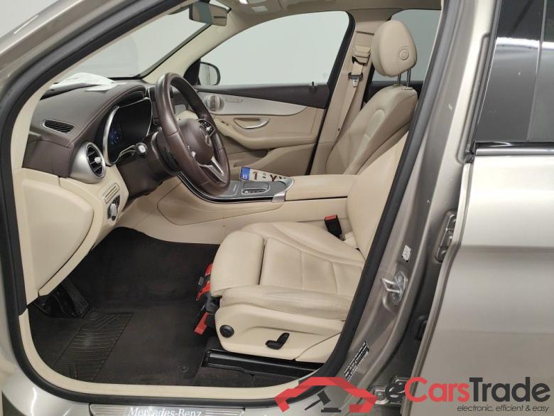 Mercedes-Benz GLC GLC 300 de 4MATIC 5d #3