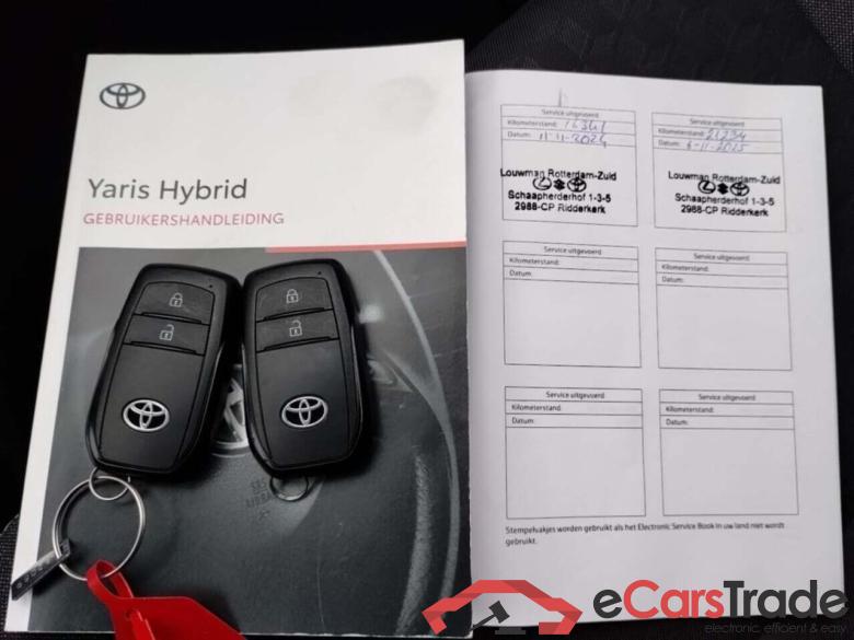 TOYOTA YARIS 1.5 Hybrid Dynamic #6