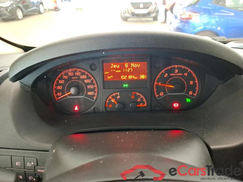 PEUGEOT Boxer / 2014 / 4P / Fourgon tôlé BlueHDi S&S 120 PREMIUM 335 L2H2 #6