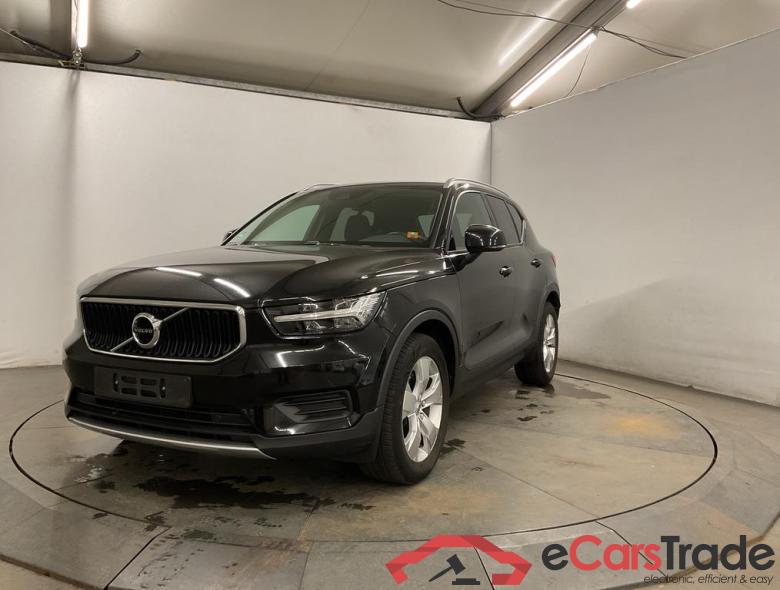 VOLVO XC40 1.5 T3 Momentum #1