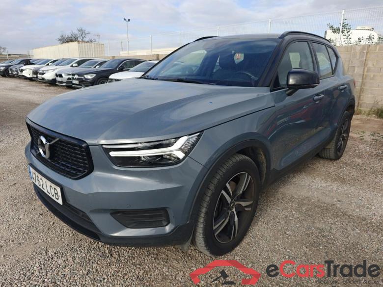 VOLVO XC40 / 2017 / 5P / todoterreno 2.0 D4 AWD R-Design Auto #1