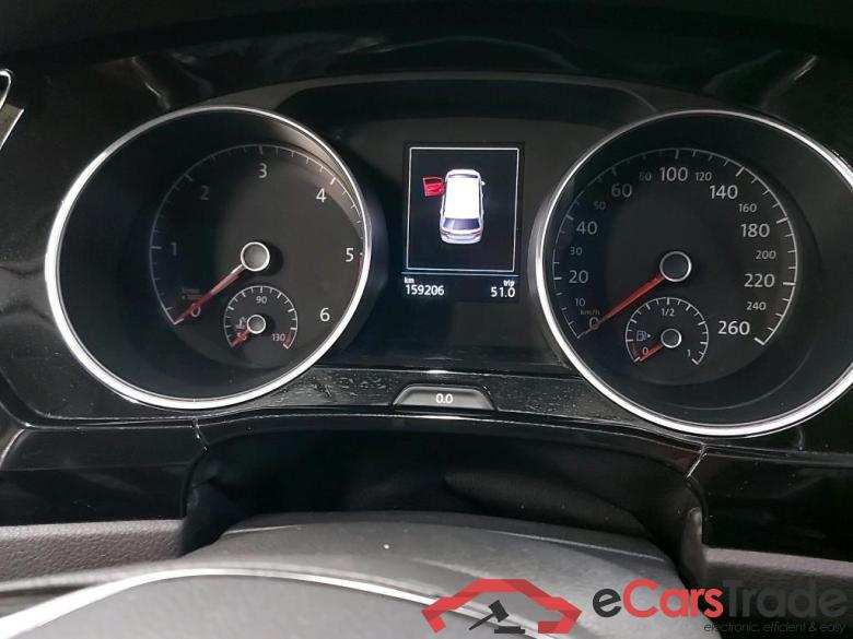 VOLKSWAGEN - VW  TOURAN TDi 115PK DSG Highline Pack Business & Two Individual Rear Seats & Winter Pack & Easy Open & App Connect & Heated Rear Seats Second Row & Power Foldable Trailer Hook #5