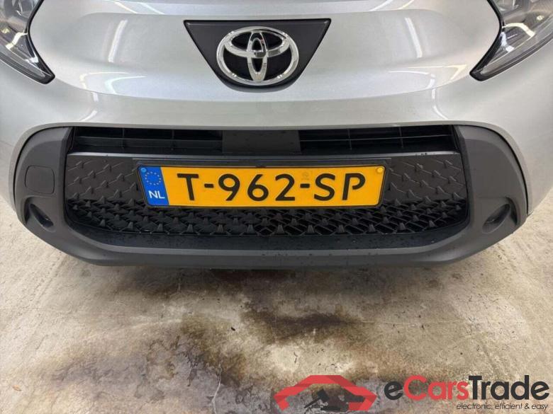 TOYOTA Aygo X 1.0 VVT-i MT Play #4