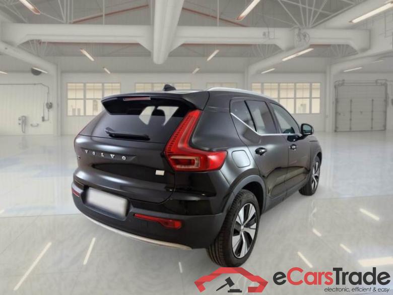 VOLVO XC40 / 2017 / 5P / SUV T5 TWIN ENGINE GEARTRONIC BUSINESS PLUS #2