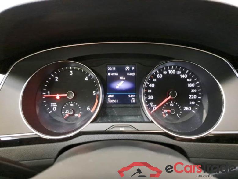 VOLKSWAGEN PASSAT / 2019 / 5P / STATION WAGON VAR. 2.0TDI SCR EVO 90KW BUSINESS DSG #4