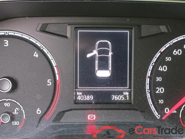 VOLKSWAGEN T-Roc / 2017 / 5P / todoterreno Advance 2.0 TDI 110kW (150CV) DSG (AC2) #5