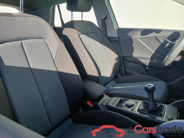 AUDI Q2 / 2016 / 5P / todoterreno Design 30 TFSI 85kW (116CV) #6