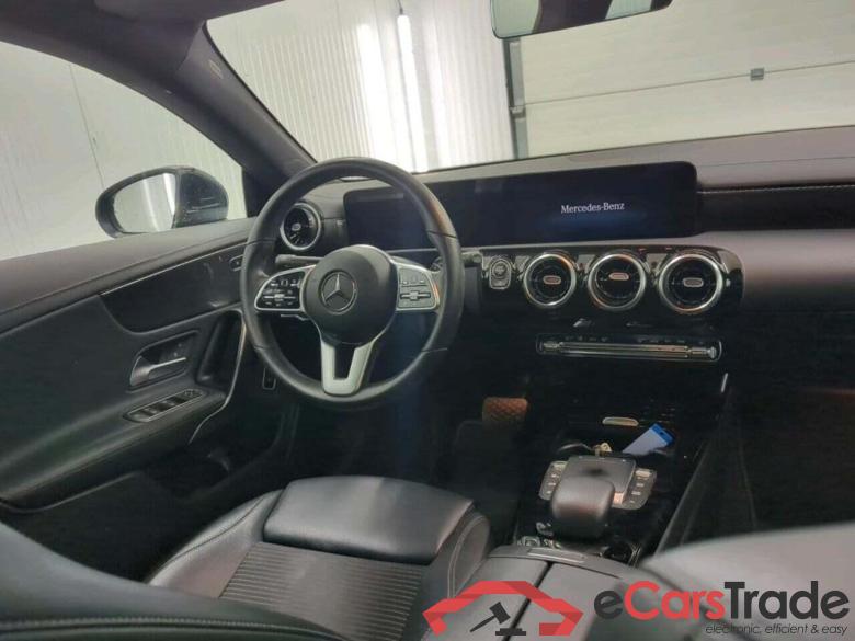 MERCEDES-BENZ CLA-klasse 200 Luxury Line #3