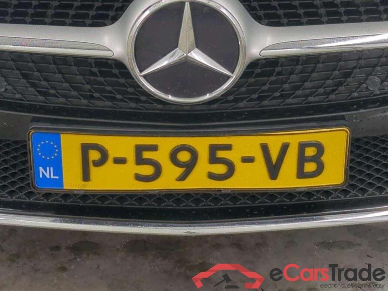 MERCEDES-BENZ CLA-klasse 200 Luxury Line #4