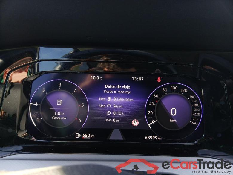 VOLKSWAGEN Golf / 2020 / 5P / berlina con portón Life 2.0 TDI 85kW (115CV) #4