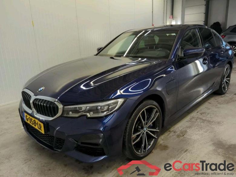 BMW 3-serie 330e eDrive Edition #1