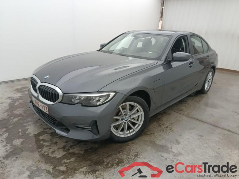 BMW 3 Reeks Berline 330e (135 kW) 4d #1