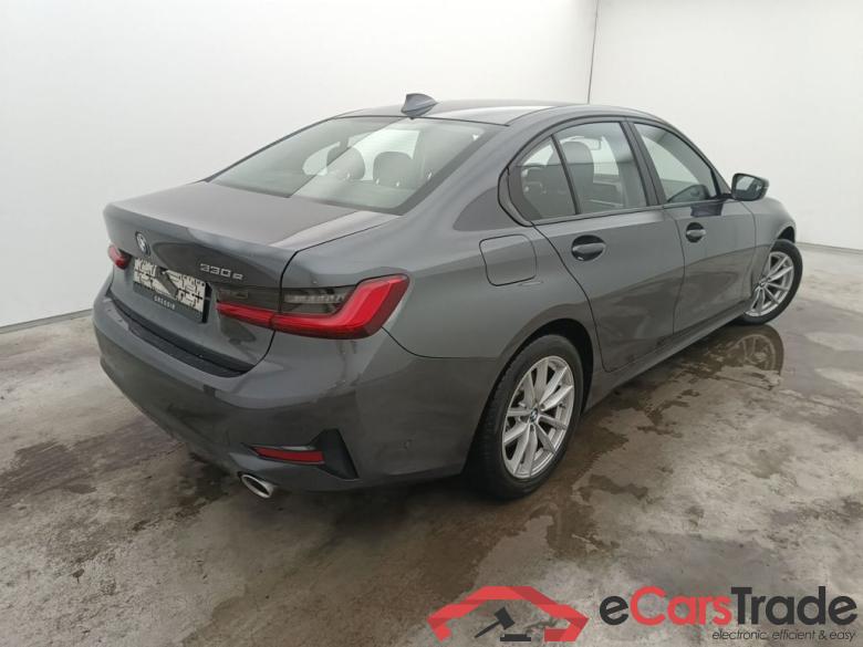 BMW 3 Reeks Berline 330e (135 kW) 4d #2