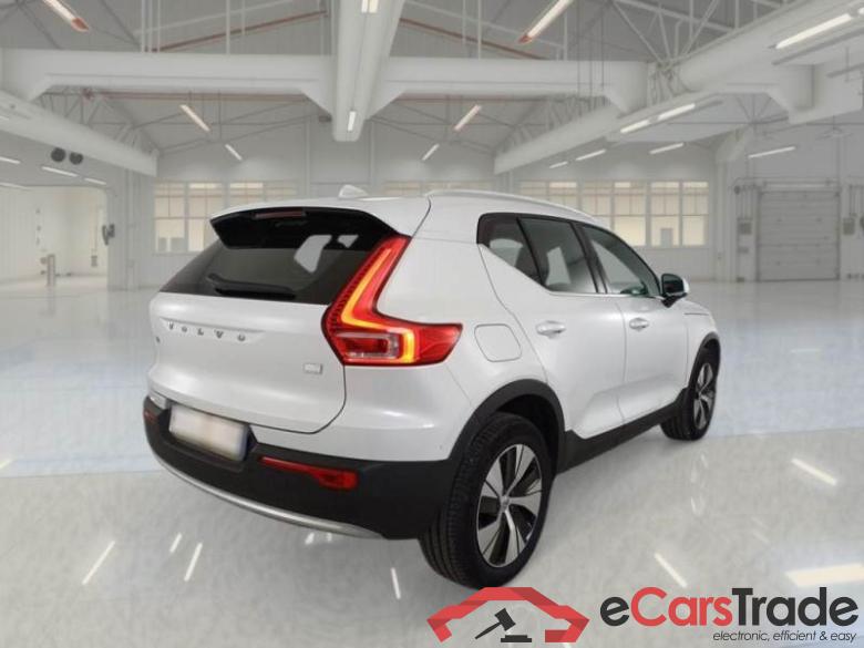 VOLVO XC40 / 2021 / 5P / SUV T4 RECHARGE PLUG-IN AUTO CORE #2