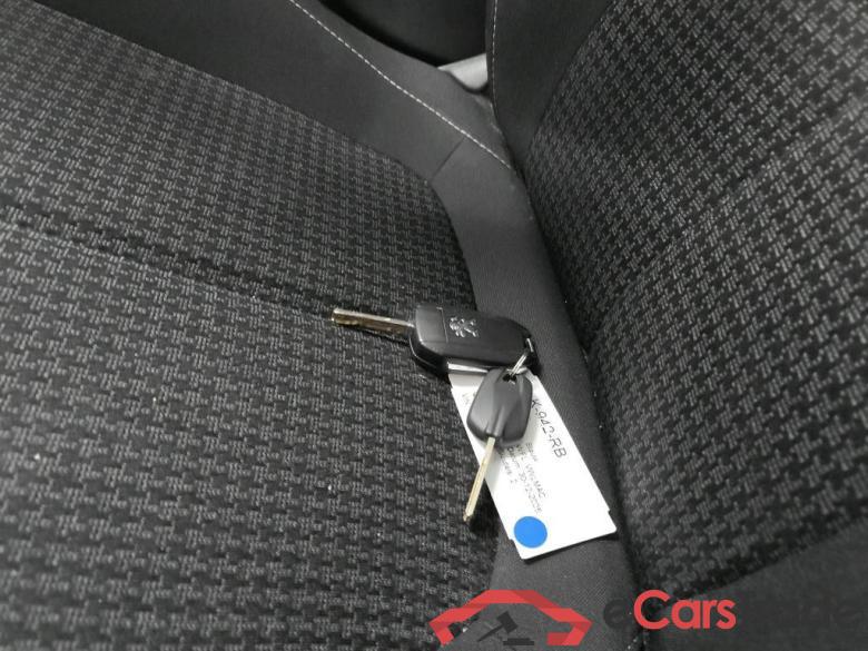 PEUGEOT 308 81 kW #6