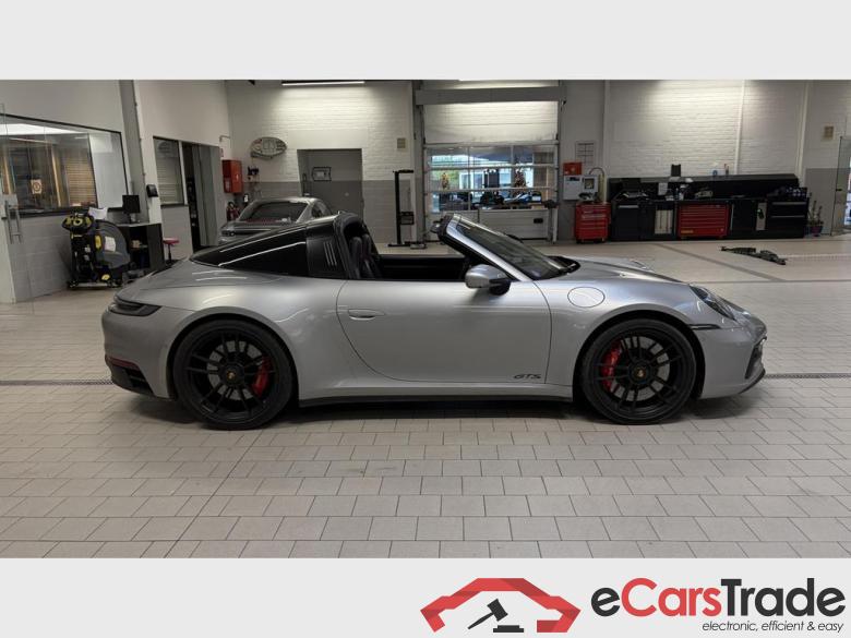 Porsche 911 Targa 4 GTS #2