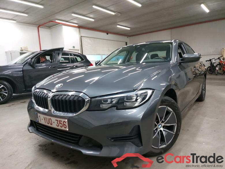 BMW - BMW 3 BERLINE 318dA 136PK Advantage Pack Business & PDC Front & Rear