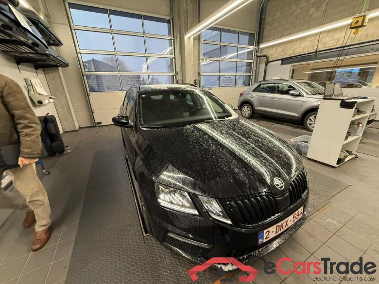 SKODA Octavia Combi RS Octavia Combi RS 2,0 TSI 169 kW 6-speed automat. #6