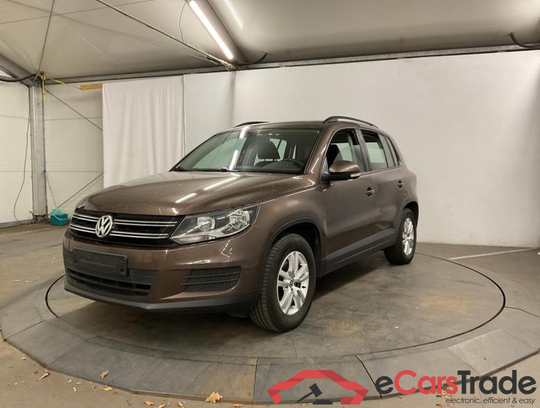 VOLKSWAGEN Tiguan Tiguan Trend & Fun 2.0 TDI BlueMotion Technology 81 kW (110 ch) 6 vitesses manuel