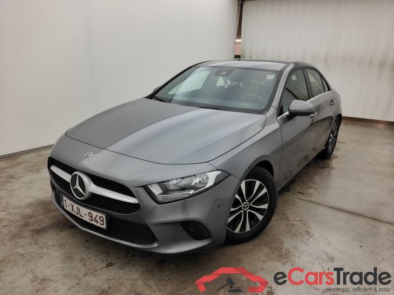Mercedes-Benz A-Klasse Limousine A 180 d DCT Business Solution 4d #1
