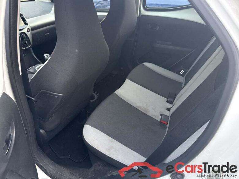 TOYOTA Aygo 1.0 VVT-i x-play #5