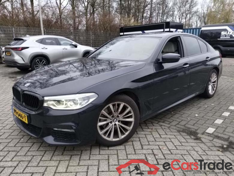 BMW 5-serie 520i High Executive