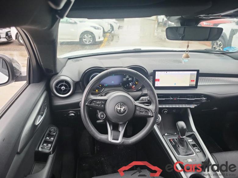 Alfa Romeo Tonale / 2022 / 5P / todoterreno 1.5 MHEV GASOLINA 130 CV SPRINT FWD #3