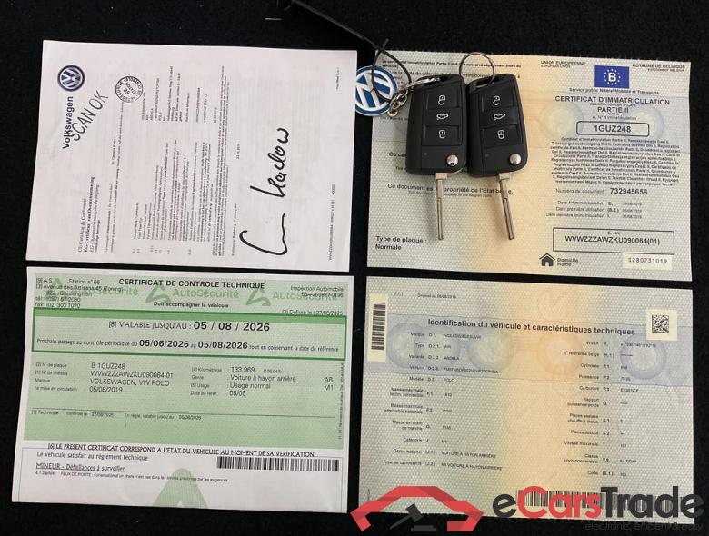 VOLKSWAGEN Polo Polo Comfortline 1.0 70 kW (95 ch) 5 vitesses manuel #4