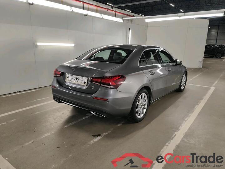 Mercedes A-Klasse Limousine A-Klasse Limousine A 180 d DCT Launch Edition 85kW/116pk  4D/P Auto-7 #4