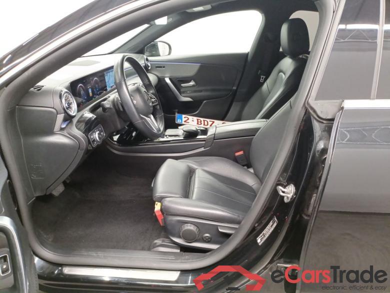 Mercedes-Benz CLA CLA 250 e Business Solution 4d #3