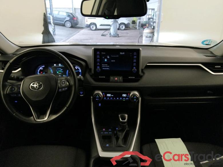 TOYOTA Rav4 / 2018 / 5P / todoterreno 2.5l 220H Advance #3