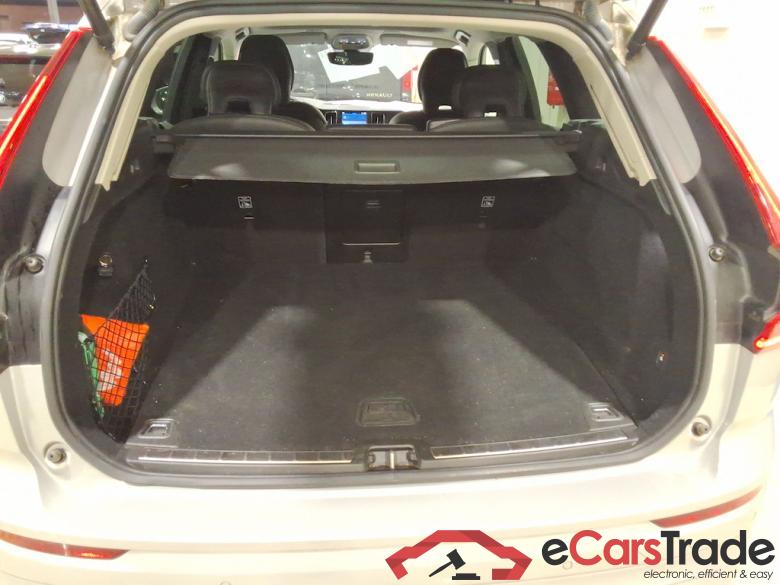 VOLVO XC60 2.0 B4 P MHEV MOMENTUM PRO AUTO #3