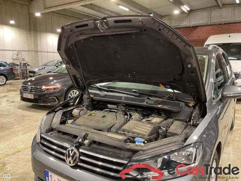 VOLKSWAGEN TOURAN - 2015 1.5 TSI ACT Highline OPF #6