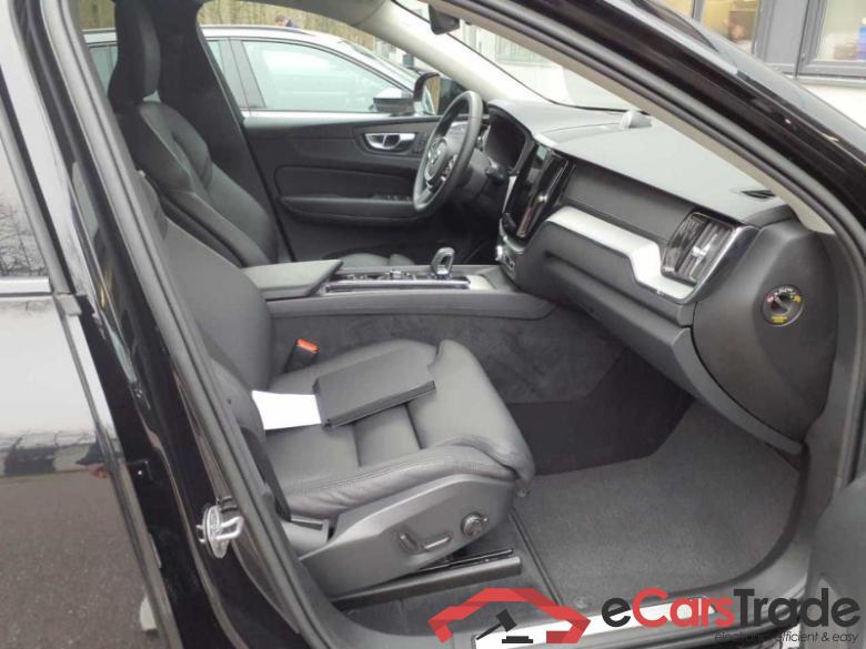 Volvo XC60 (03.2017->) DE - SUV5 B5 (Benzin) AWD EU6d, Ultimate Dark Mild-Hybrid (EURO 6d), (Facelift) #2