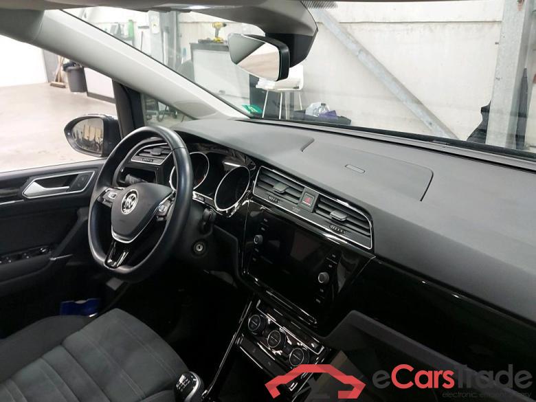 VOLKSWAGEN - VW  TOURAN TSi 150PK Highline Pack Business Plus & Nav Discover Media & Family & Rear PDC  * PETROL * #3