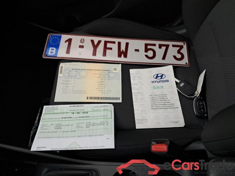 Hyundai Tucson 1.6 CRDi ISG Inspire 2WD 6M/T 5d !! damaged car !! rolling car #4