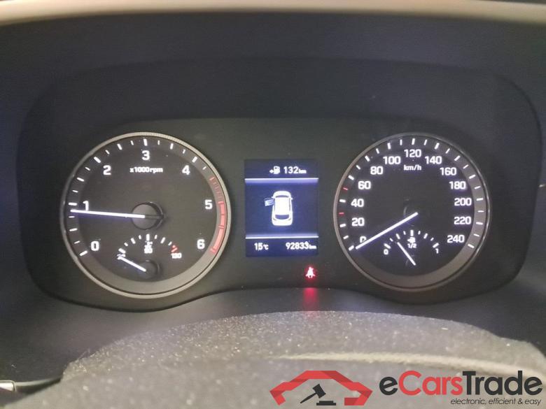 Hyundai Tucson 1.6 CRDi ISG Inspire 2WD 6M/T 5d !! damaged car !! rolling car #6