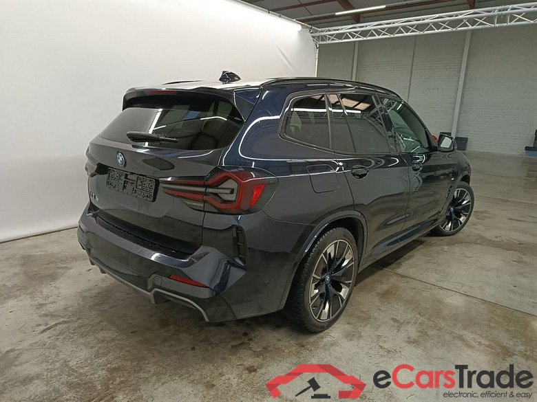 BMW IX3 - 2022 74 kWh 286 iX3 5d #2